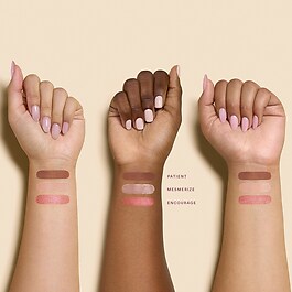 Set Selena Lip & Cheek Faves -  Mini allık, aydınlatıcı ve ruj